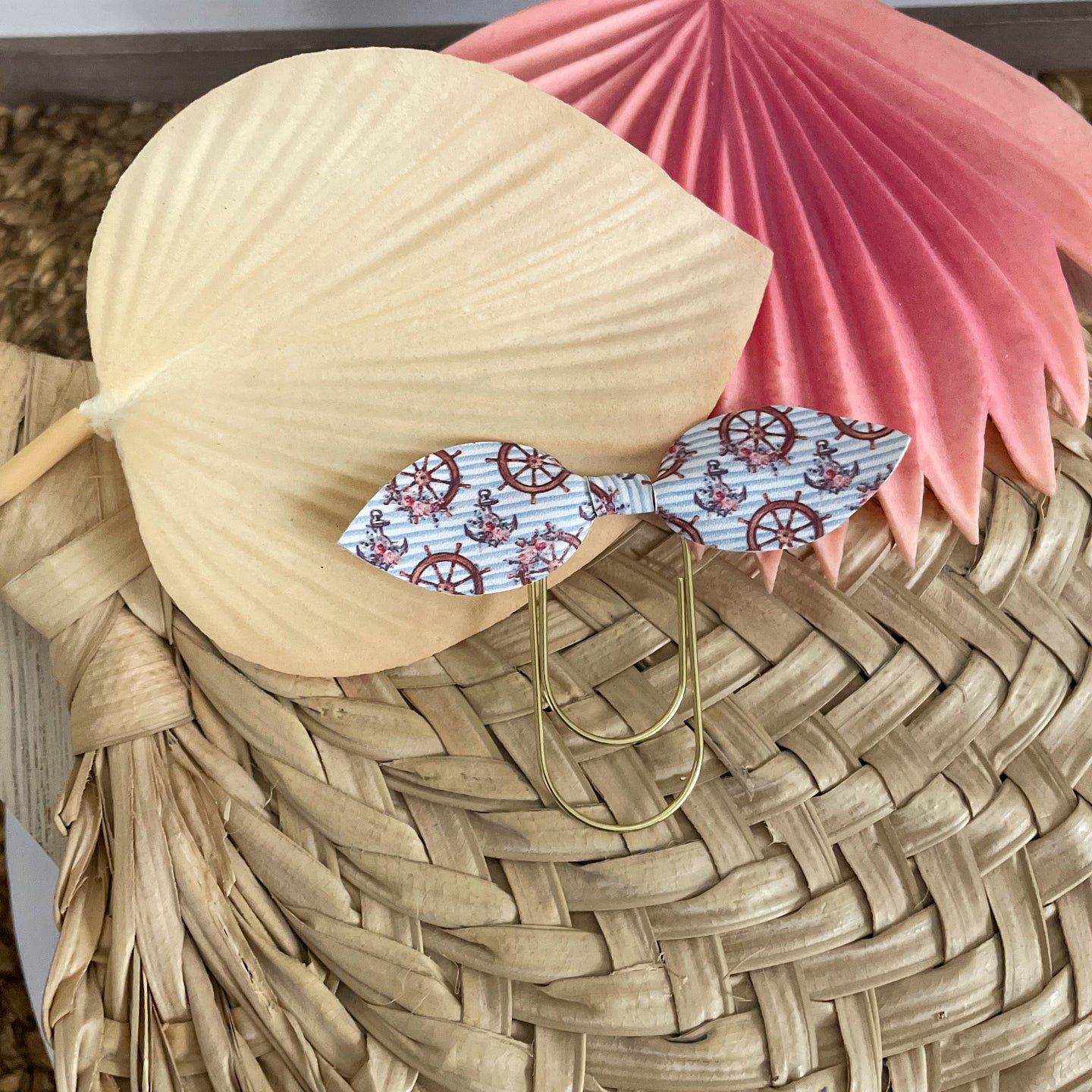 Top knot bow paperclip